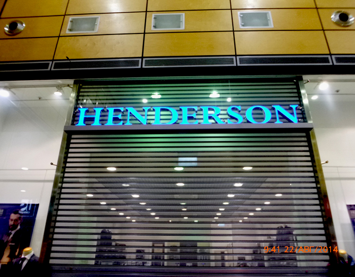 Производство  Бизнес Декор. Вывеска HENDERSON. г. С.-Петербург, ТЦ МЕГА Парнас