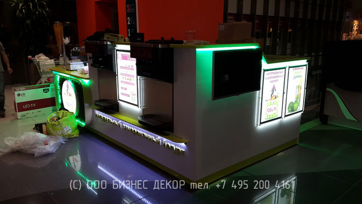 БИЗНЕС ДЕКОР.Рекламное оформление точки продаж YOGUMI (Москва)